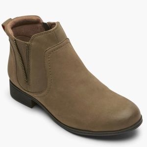 Cobb Hill Women's Crosbie Gore Bootie Forest Nubuck NEW (no box) 6.5M/37